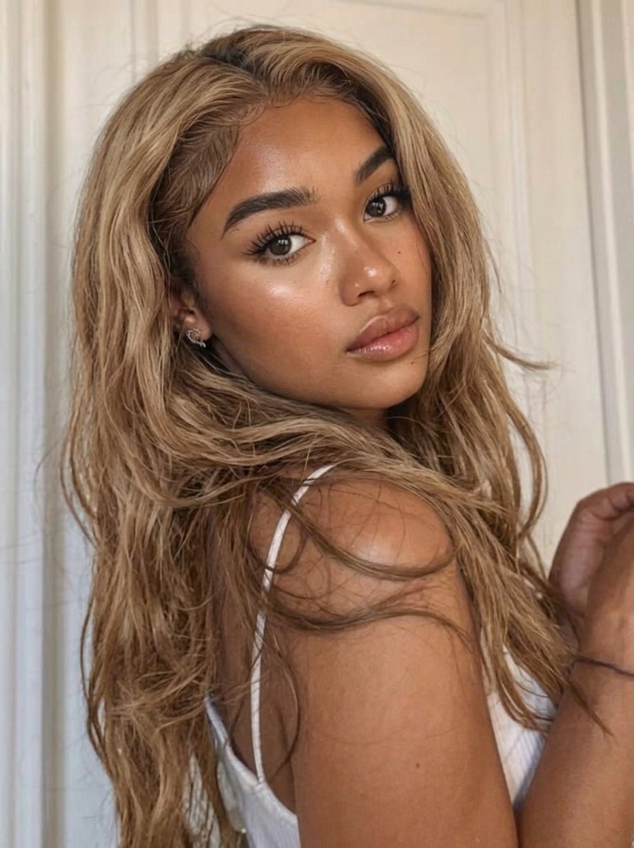 Portrait result with beige blonde hair and dimensional highlights